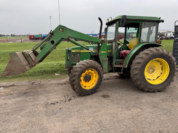 1  Tractor JOHN DEERE 5410 DT,