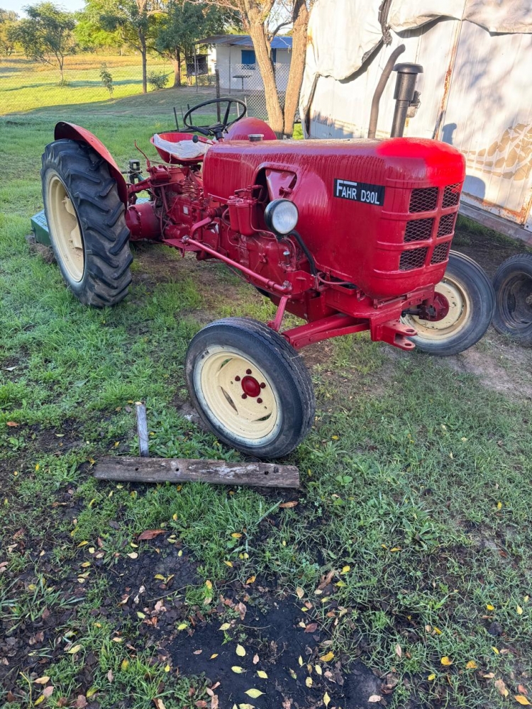 1  Tractor FAHR D 30 L