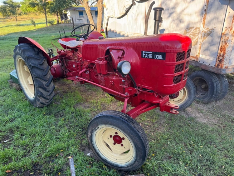 1  Tractor FAHR D 30 L