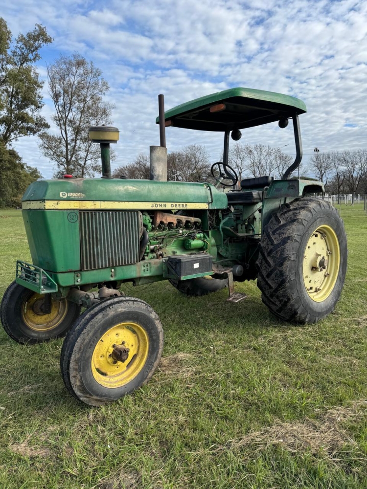 1  Tractor JOHN DEERE 3530,