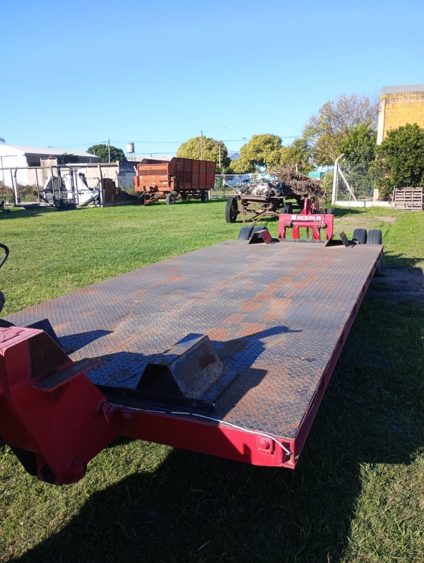 2 TRAILERS PARA TRANSPORTE DE AUTOELEVADOR