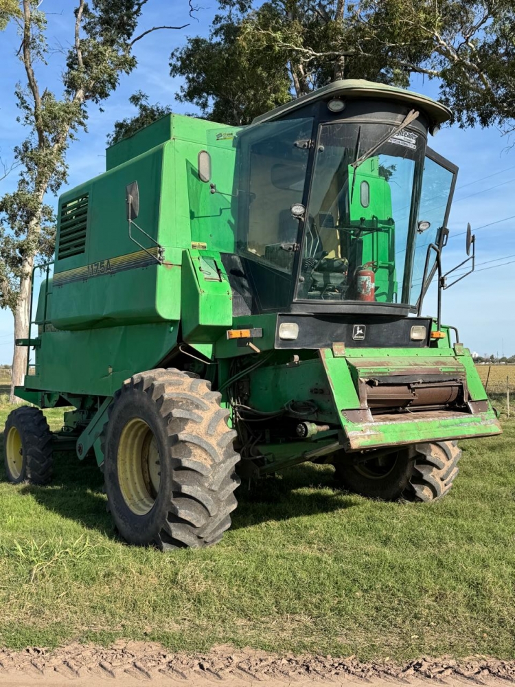 1  Cosechadora JOHN DEERE 1175 A