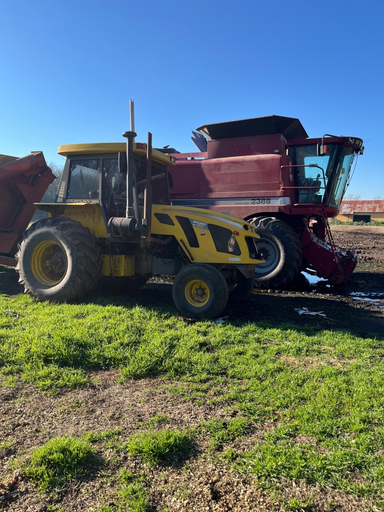 1 Tractor PAUNY 230 C, año 2013, 