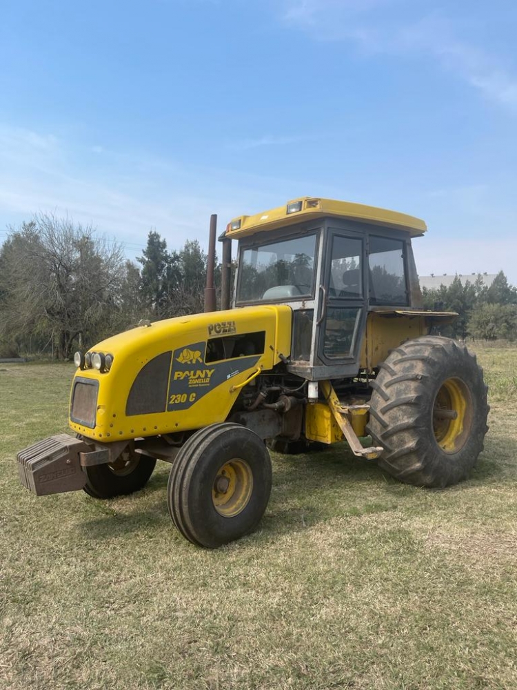 1 Tractor PAUNY 230 C, año 2013, 