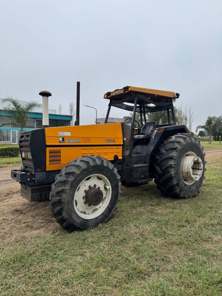 1 Tractor VALMET 1680 S