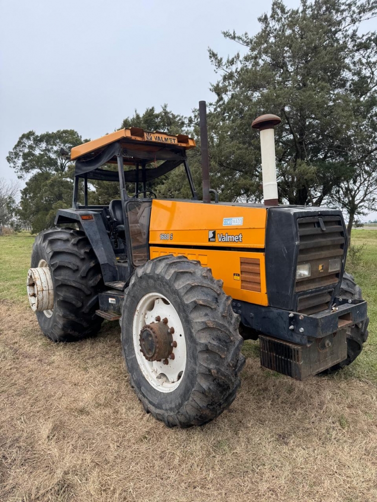 1 Tractor VALMET 1680 S