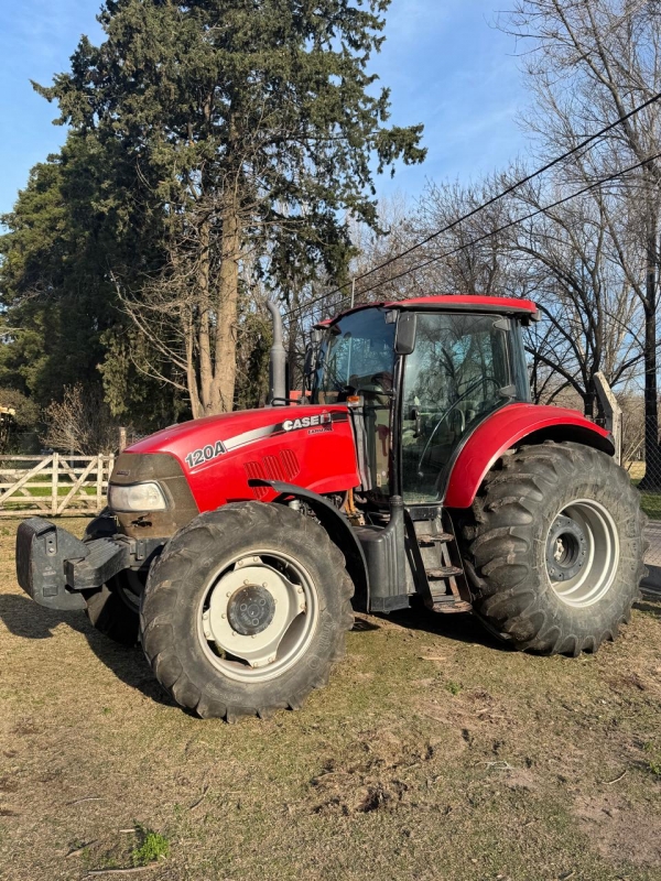 1 Tractor CASE FARMALL 120 A