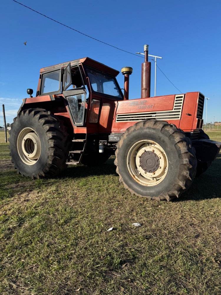 1  Tractor FIAT 1580 DT, cabina Moroso