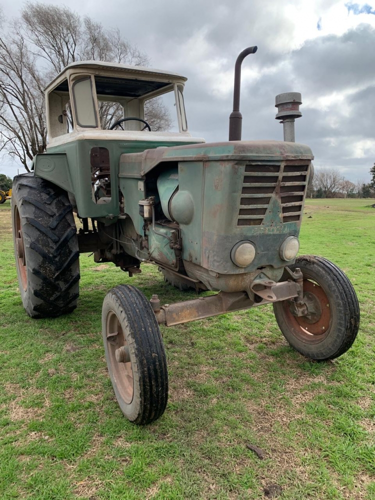 1  Tractor DEUTZ A 65, cabina Rumifer,