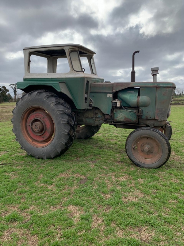 1  Tractor DEUTZ A 65, cabina Rumifer,