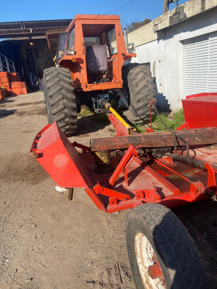 1  Tractor FIAT 900 E, con cabina