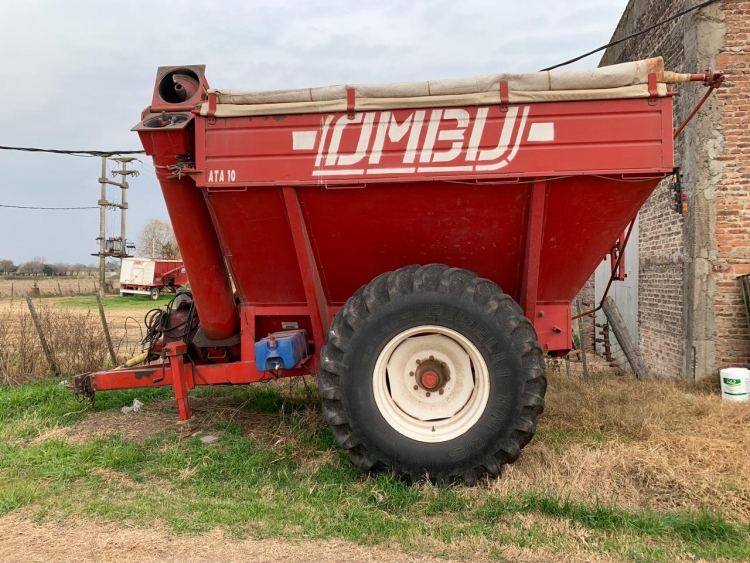 1  Acoplado autodescargable OMBÚ,