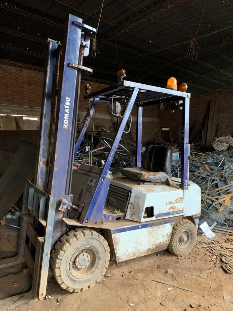 1 Autoelevador KOMATSU