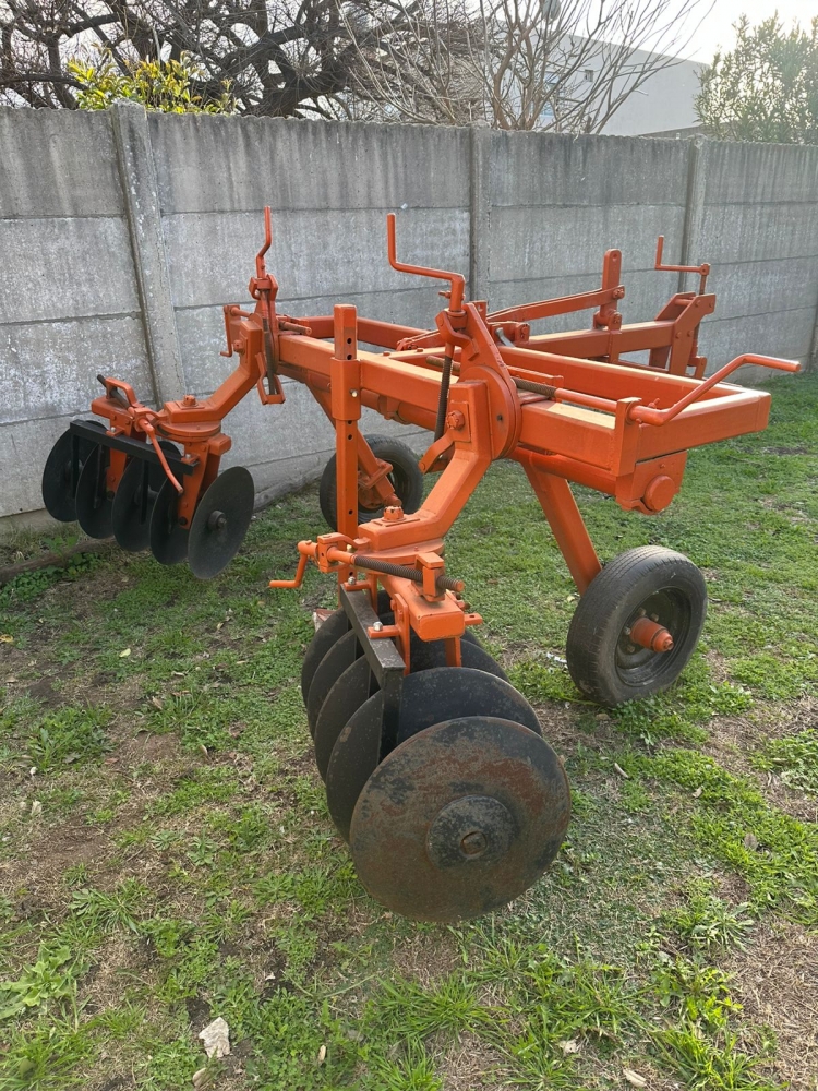 1 Lomadora hidráulica de 10 platos