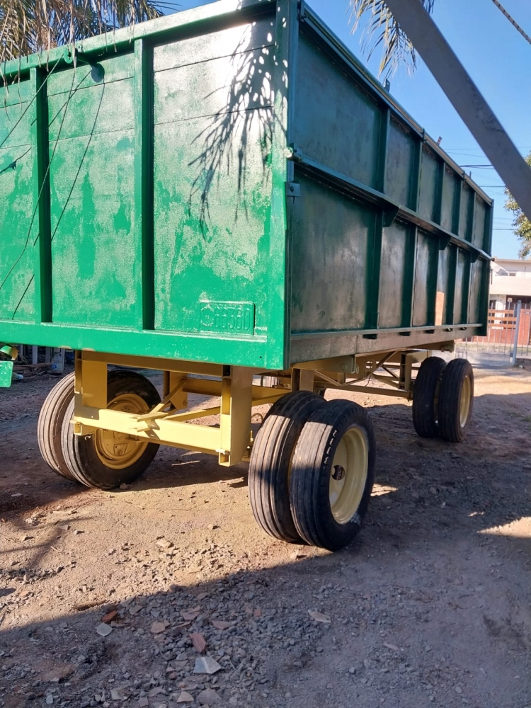 1 Carro forrajero volcador