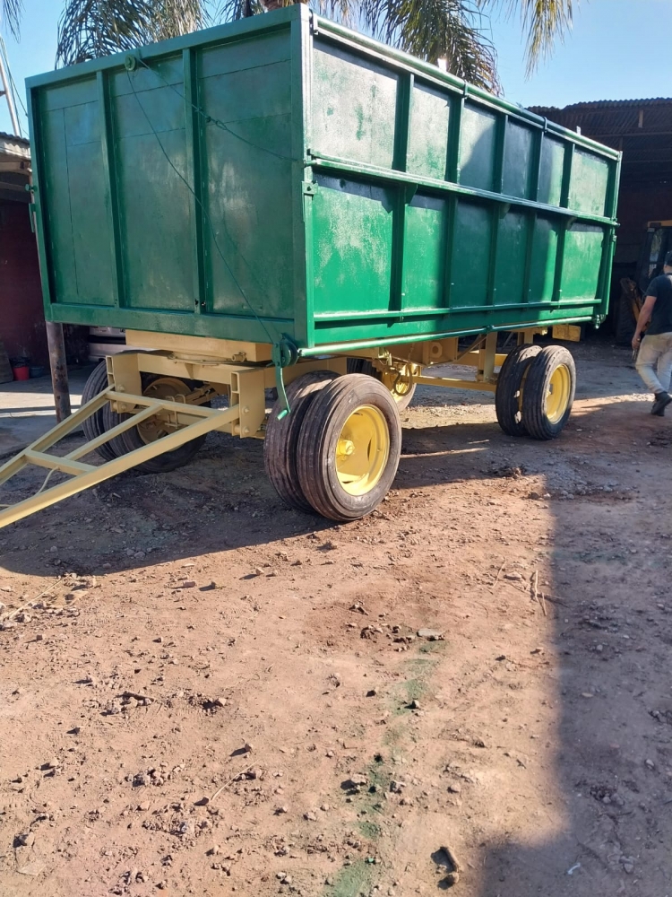 1 Carro forrajero volcador