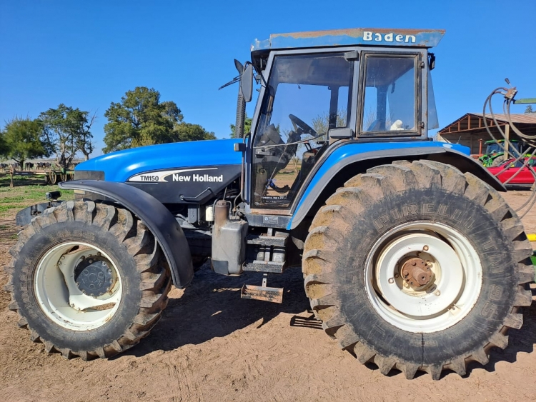 1 Tractor NEW HOLLAND TM150 DT, año 2004