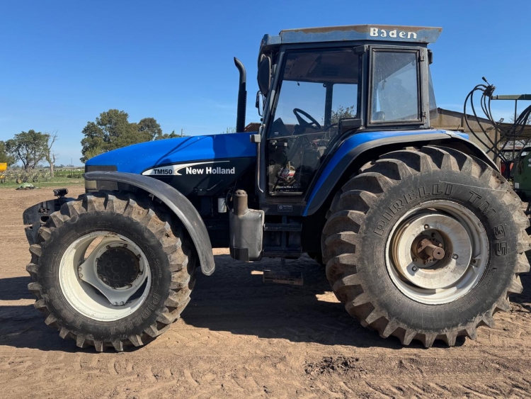 1 Tractor NEW HOLLAND TM150 DT, año 2004