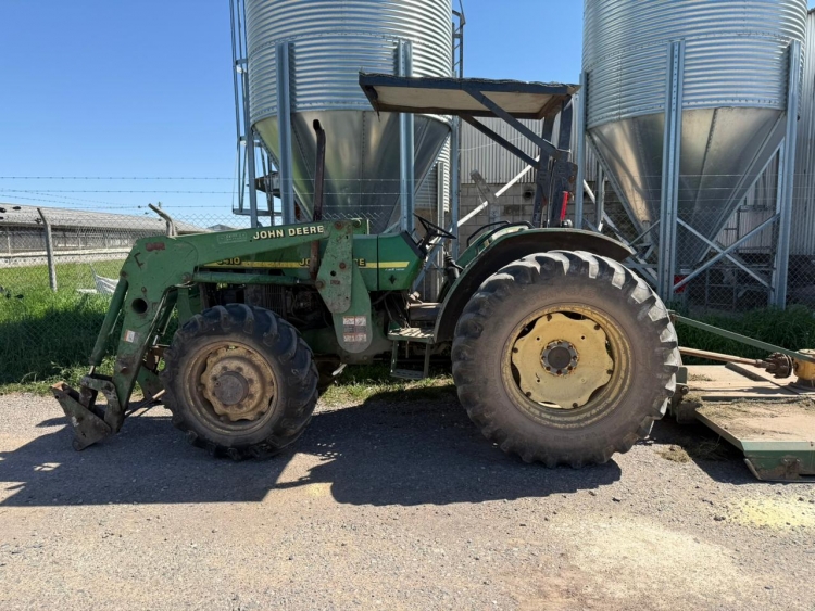 1  Tractor JOHN DEERE 5410