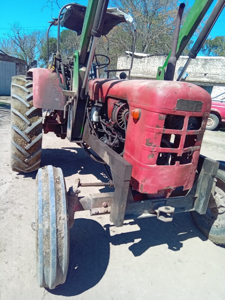 1 Tractor FAHR D400 B, con dirección hidráulica,