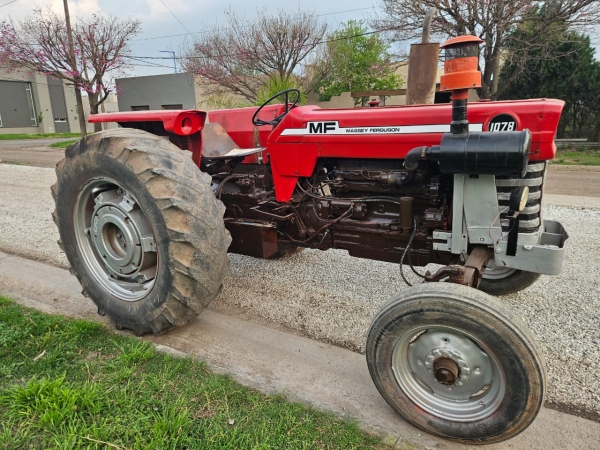 1 Tractor MASSEY FERGUSON 1078,