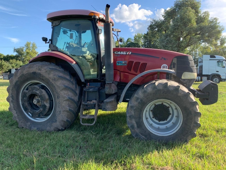 1 Tractor CASE PUMA 210 DT, cabina original con AA,