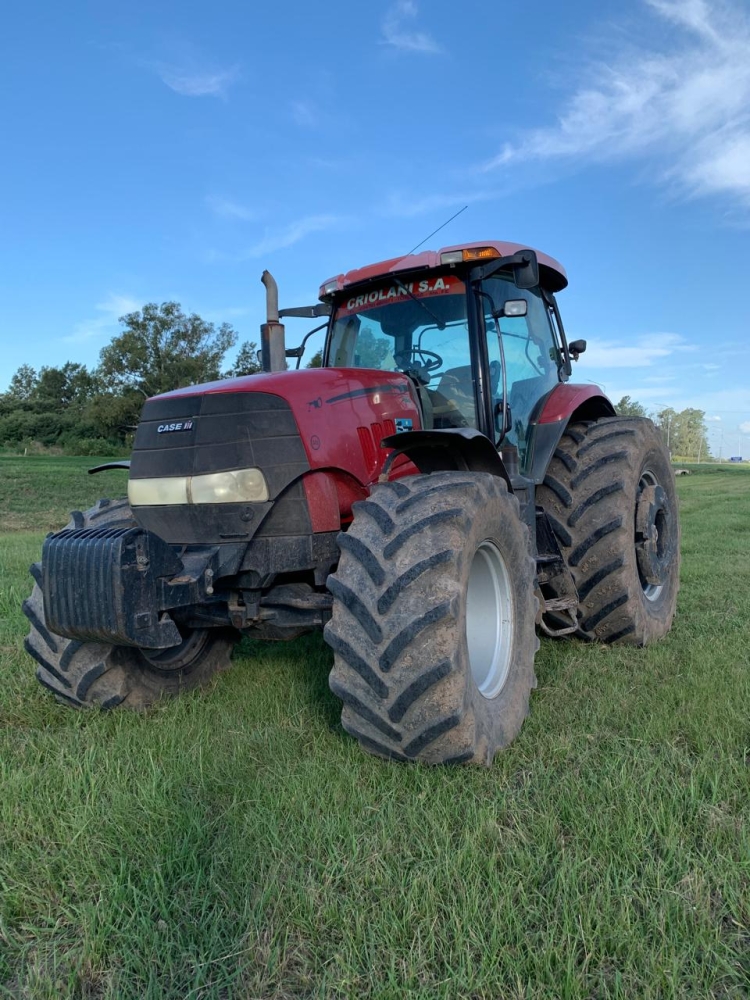 1 Tractor CASE PUMA 210 DT, cabina original con AA,