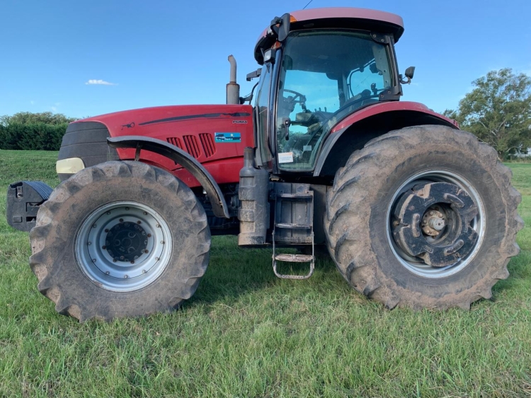 1 Tractor CASE PUMA 210 DT, cabina original con AA,