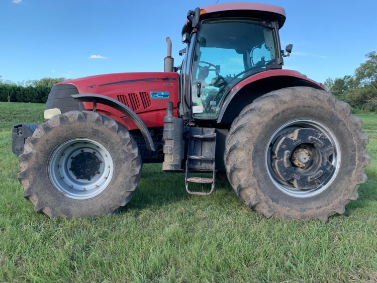 1 Tractor CASE PUMA 210 DT, cabina original con AA,