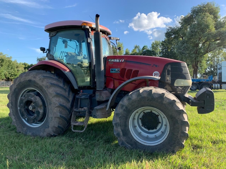 1 Tractor CASE PUMA 210 DT, cabina original con AA,