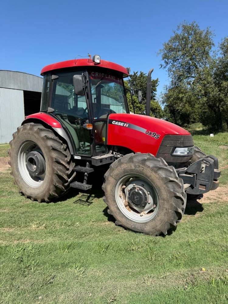 1 Tractor CASE JX 95 DT, con 1.000 hs de uso