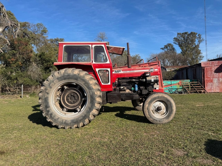 1Tractor  MASSEY FERGUSON 1088,