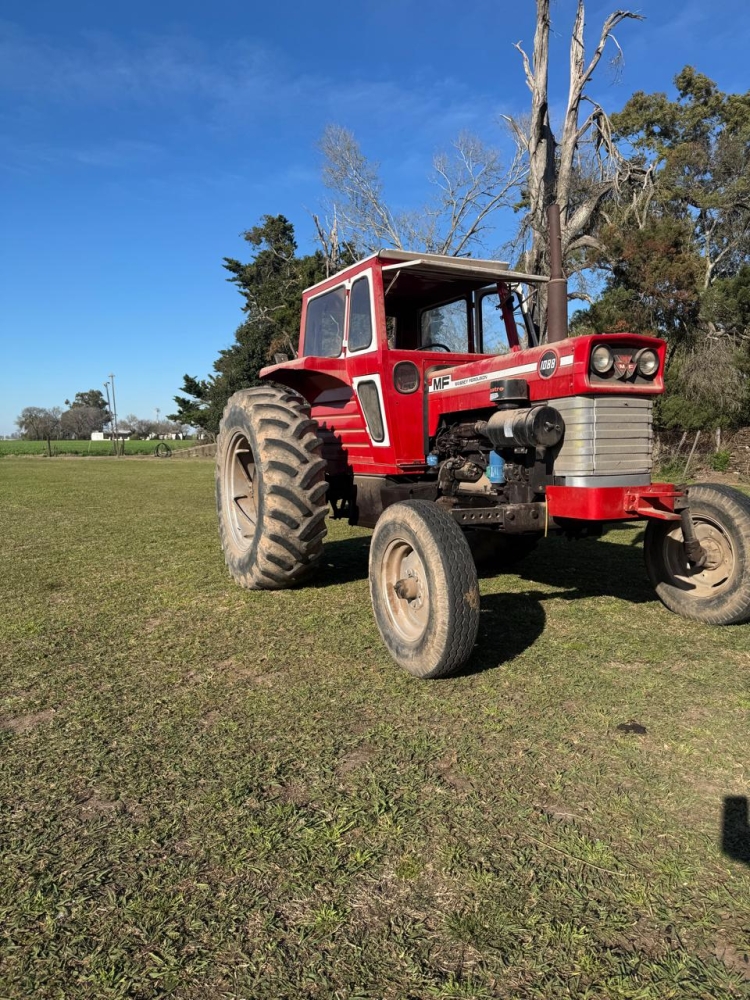 1Tractor  MASSEY FERGUSON 1088,