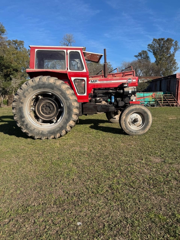 1Tractor  MASSEY FERGUSON 1088,