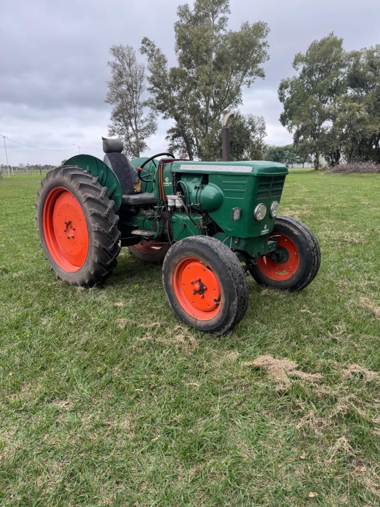 1Tractor DEUTZ A 46, dirección hidráulica