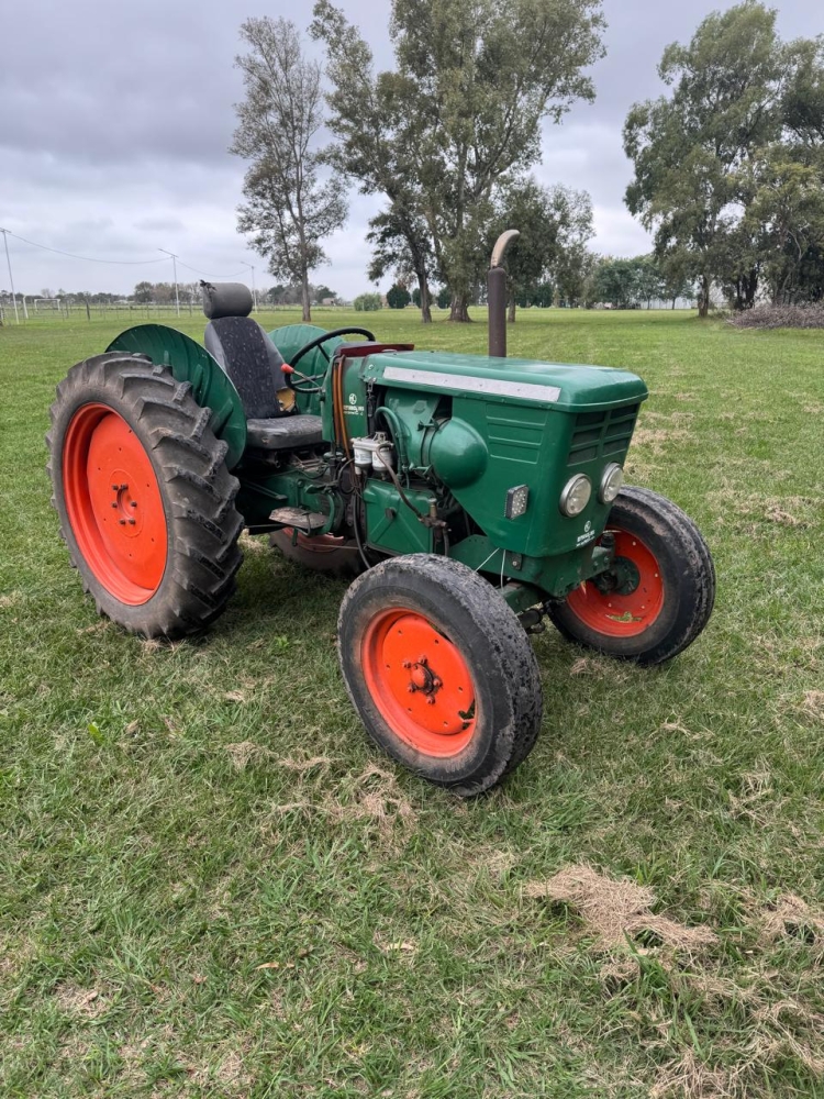 1Tractor DEUTZ A 46, dirección hidráulica