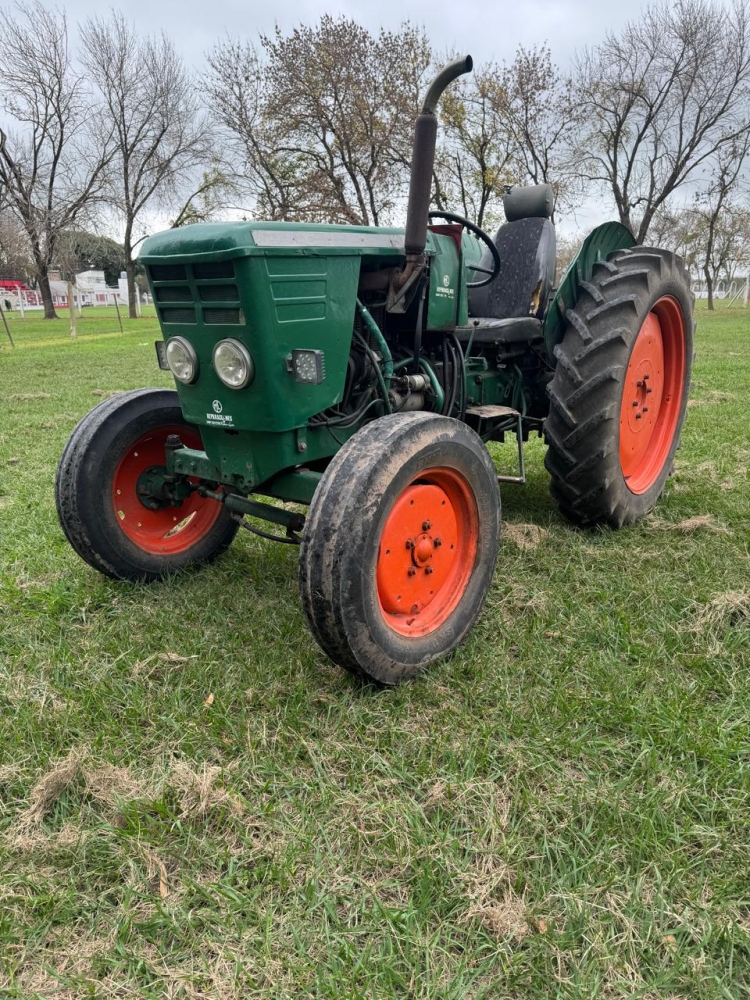 1Tractor DEUTZ A 46, dirección hidráulica