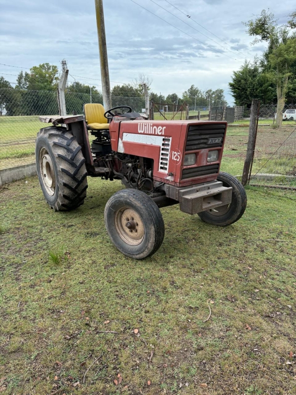 1 Tractor FIAT 466, con toma de fuerza