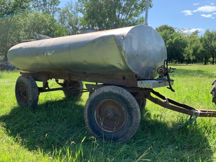 2  Acoplados tanques