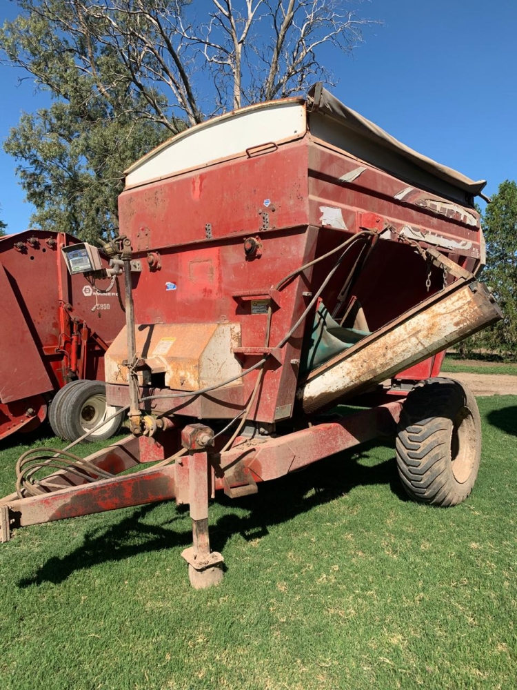 1 Mixer OMBU AMR-6, de 6 M3; de un eje