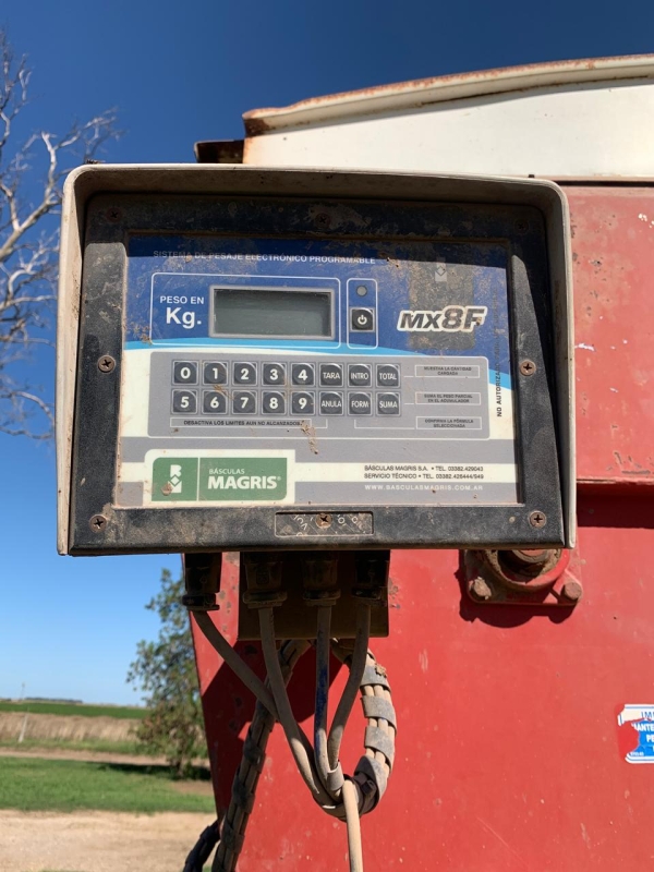 1 Mixer OMBU AMR-6, de 6 M3; de un eje