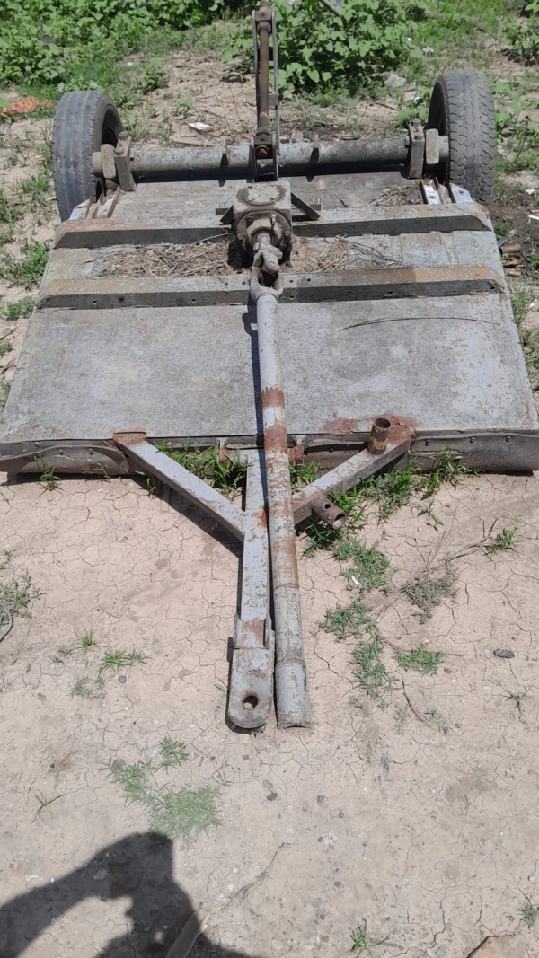 2 Desmalezadoras BURKY y Otra para 3 puntos, de 1 hélice.