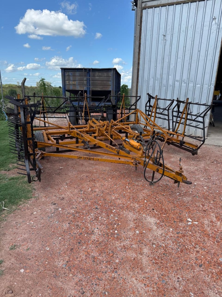 2 Rastras rabasto de 7 cuerpos: SUPER-DAN