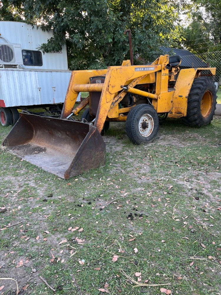 1 Pala cargadora JOHN DEERE 310 D