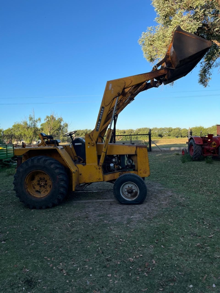 1 Pala cargadora JOHN DEERE 310 D