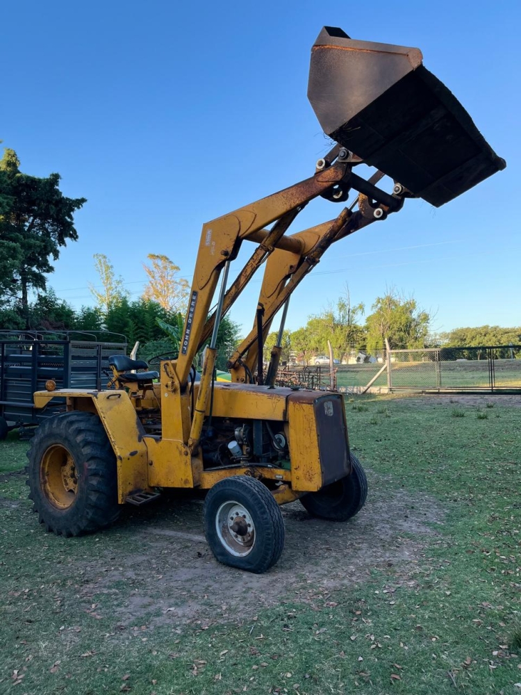 1 Pala cargadora JOHN DEERE 310 D