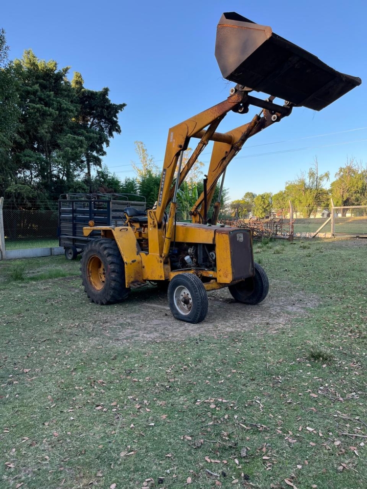 1 Pala cargadora JOHN DEERE 310 D