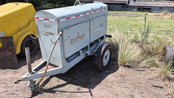 1 Motosoldador, con motor PERKINS 4 