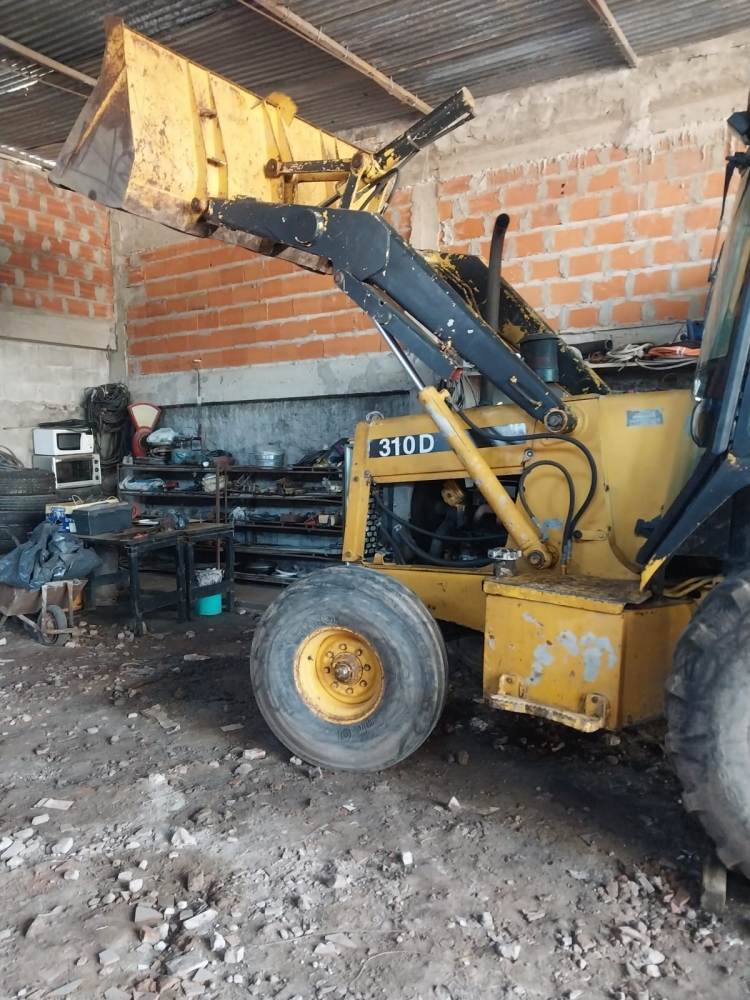 RETROEXCAVADORA JOHN DEERE 310 D